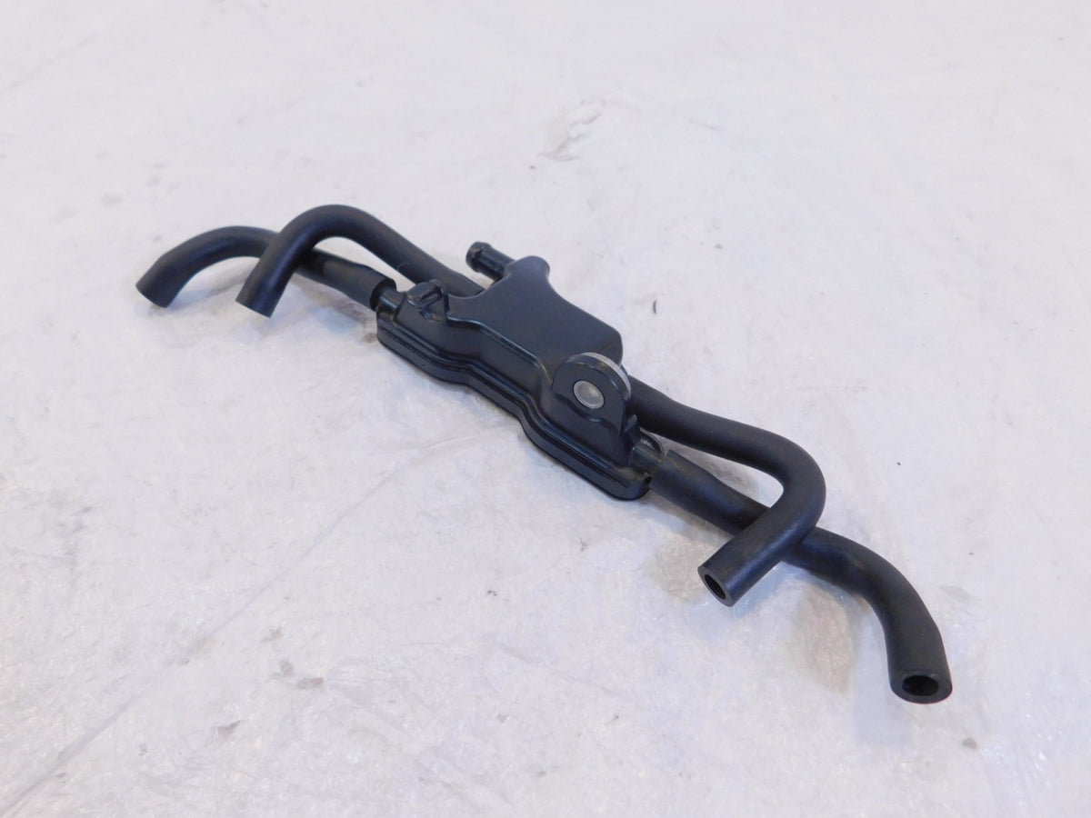 BMW S1000R S1000RR S1000XR Emissions Vacuum Air Intake Distributor Power Strip - C3 Cycle