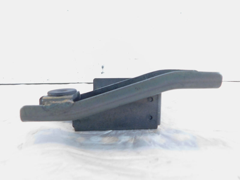 01-04 Suzuki VL800 Intruder Volusia 800 Electrical Fuse Box Relay Bracket Mount