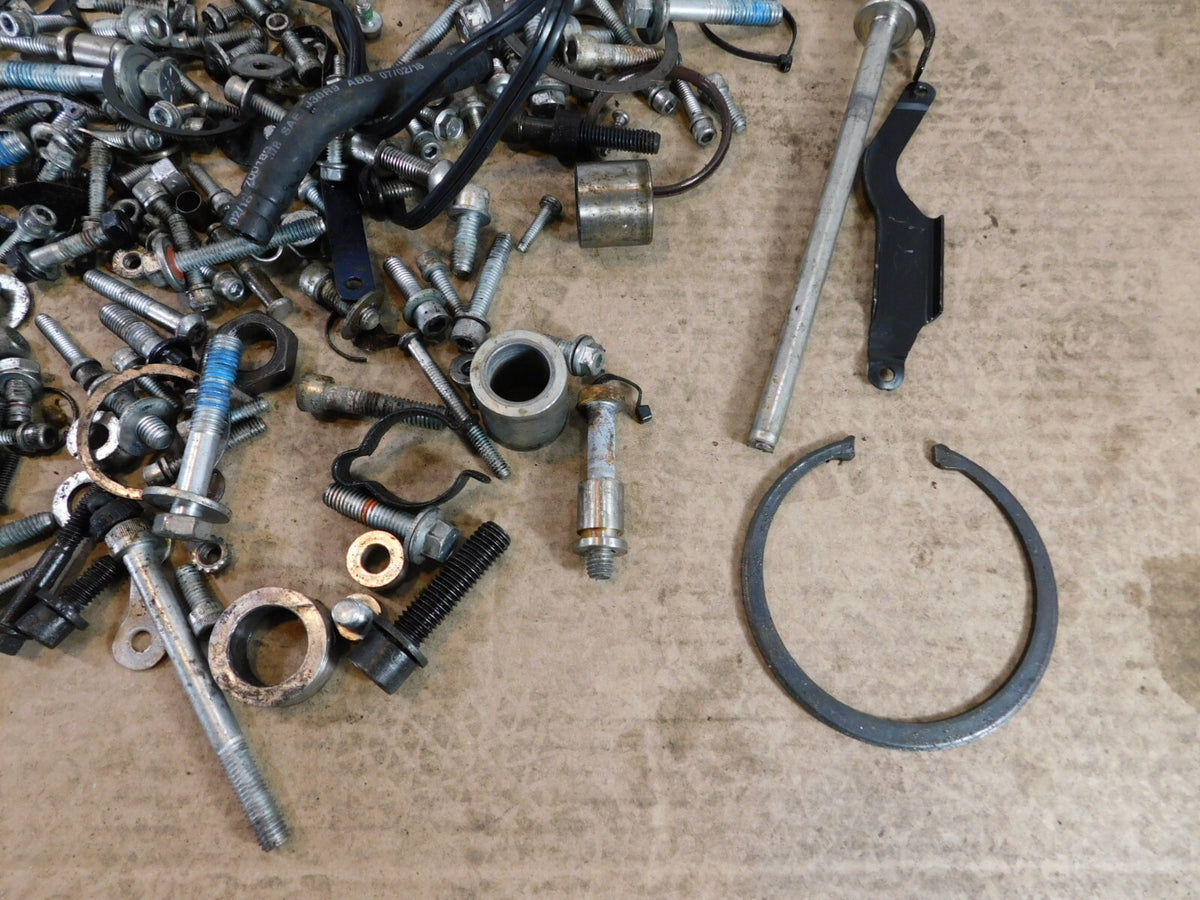 2019 Harley Davidson Softail Street Bob FXBB Nuts and Bolts Parts Box Lot