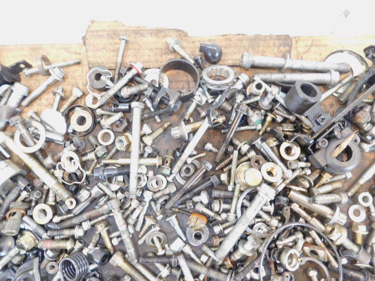 2009 Harley Davidson CVO FLTRSE FLTRSE3 Road Glide Nuts & Bolts Parts Box Lot - C3 Cycle