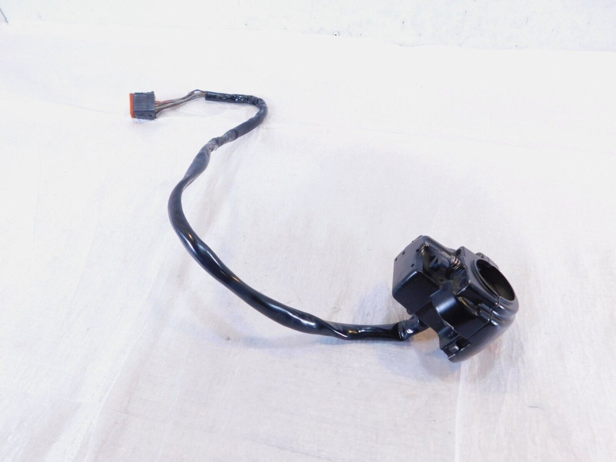 Harley Electra Glide Right Handlebar Engine Stop Start Kill Switches w/ Radio - C3 Cycle