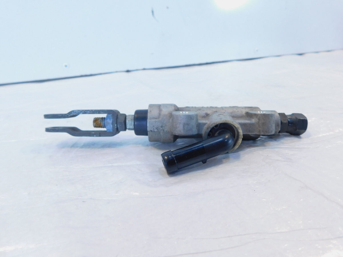 Yamaha Royal Star Tour Classic Deluxe Venture XVZ13 Rear Brake Master Cylinder