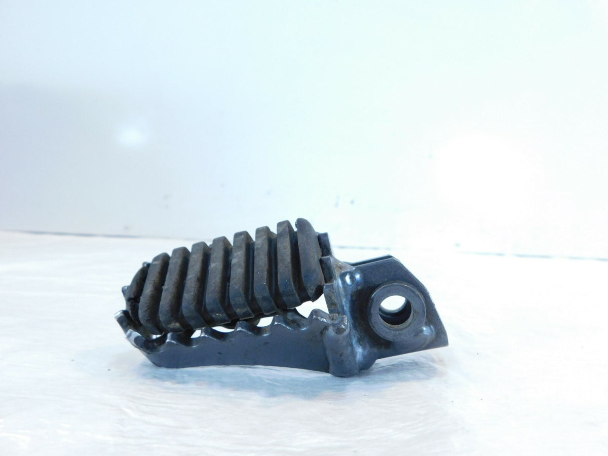 KTM 400 620 640 Duke Adventure LC4 Right Front Footrest Foot Peg Bar & Pad - C3 Cycle