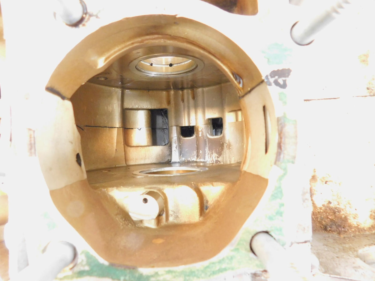 89-94 Honda Shadow Spirit 1100 VT1100 Silver Engine Motor Crank Cases Crankcase