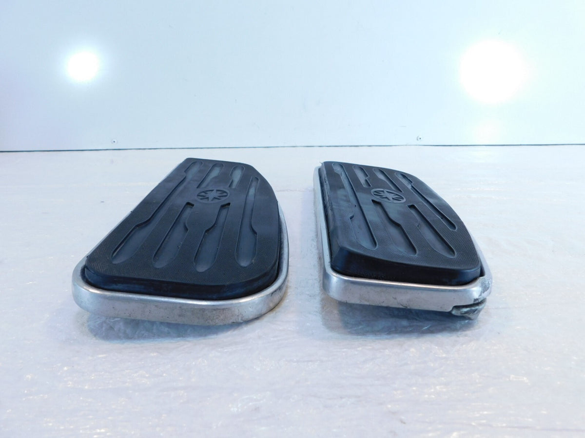 Yamaha VStar 1100 XVS1100 Classic Silverado Front Left/Right Footrest Footboards - C3 Cycle