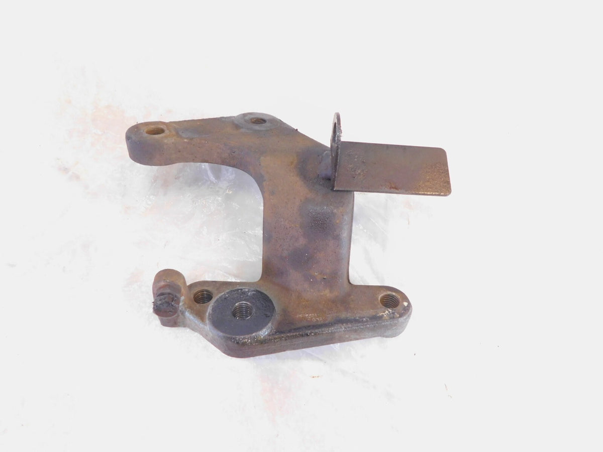 Honda VT750 750 Shadow Ace & Deluxe Front Right Foot Rest Peg Mount Bracket Stay - C3 Cycle