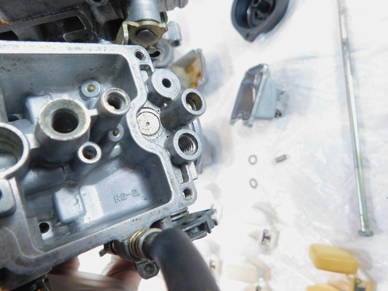 Suzuki Bandit 1200 GSF1200 Engine Motor Intake Carb Carburetor Rack - Parts