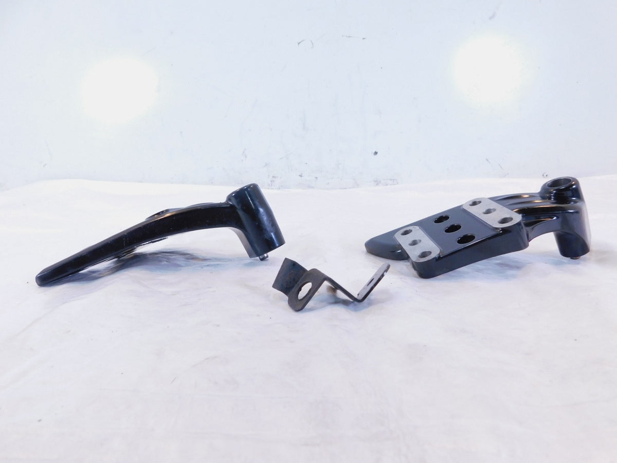 Indian Chief Chieftain Roadmaster Passenger Footboard Floorboard Mount Brackets
