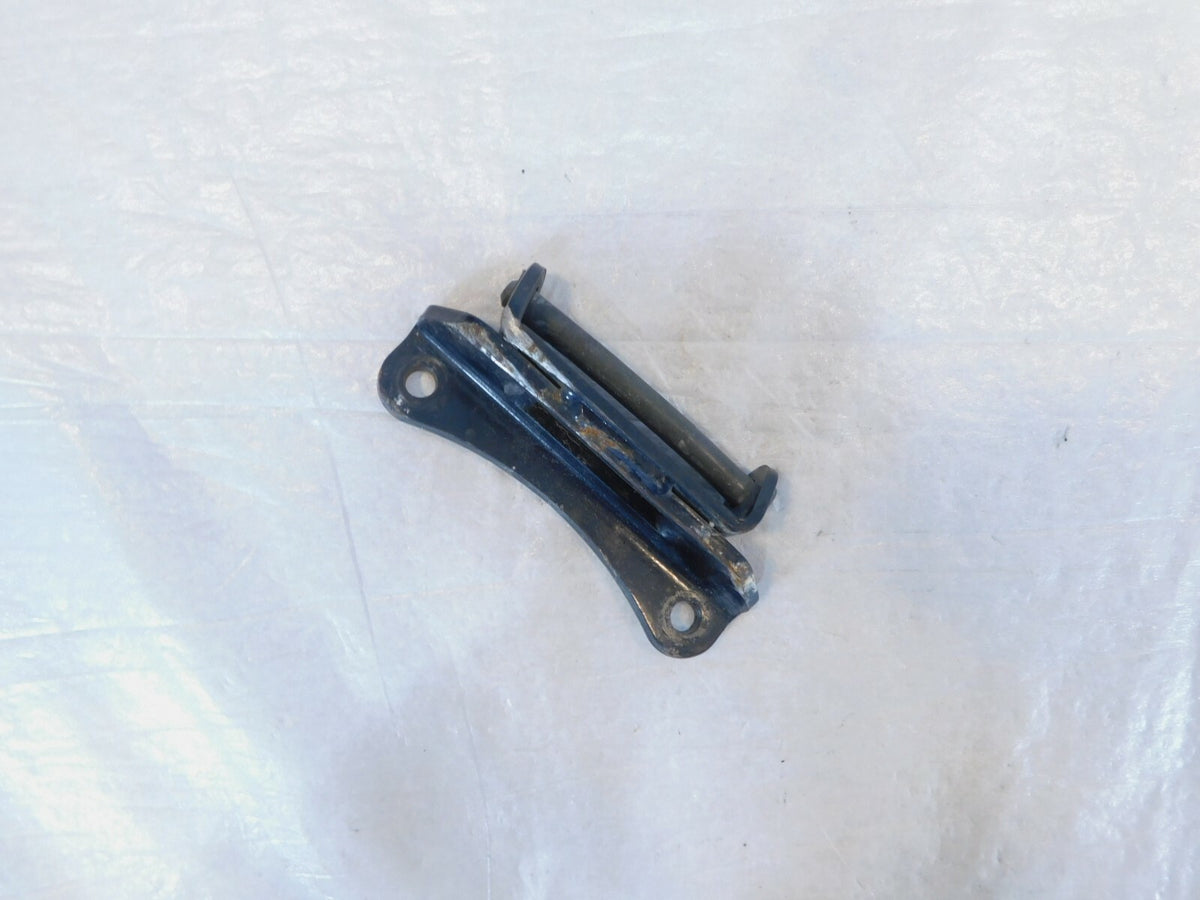 Kawasaki Vulcan 1600 Nomad Classic Right Front Footpeg Footboard Bracket Mount