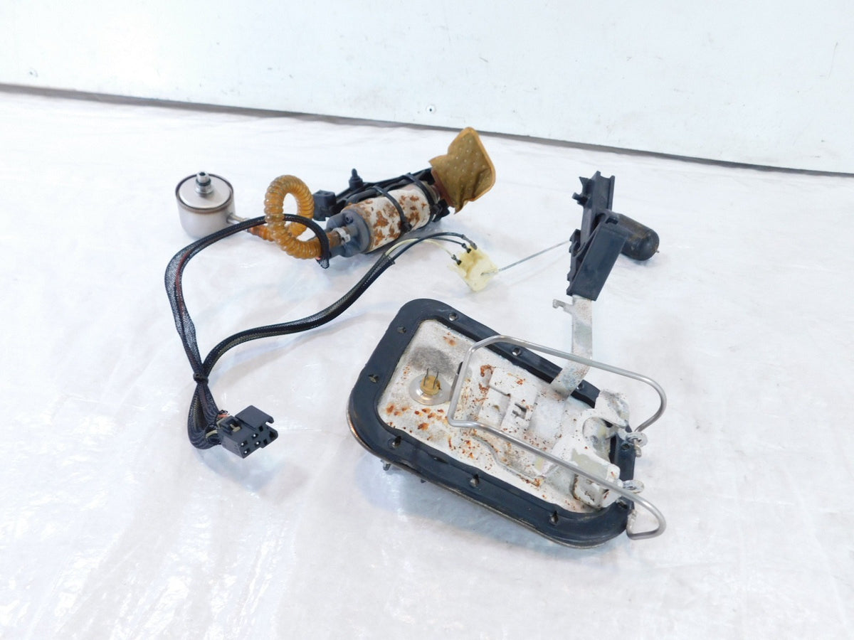 Harley Davidson Touring Road King Electra Glide Fuel Gas Petrol Pump - For Parts