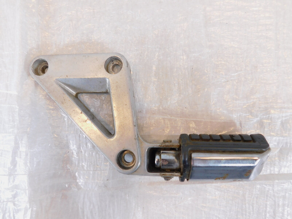 Honda Shadow 700 VT700 750 VT750 Rear Right Passenger Footrest Bracket & Footpeg - C3 Cycle