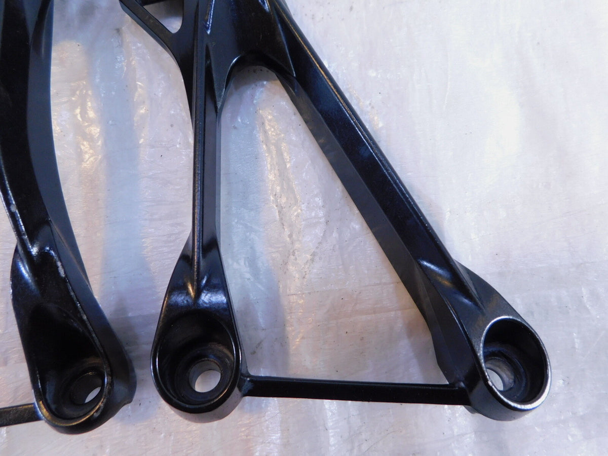 05-08 Kawasaki Ninja ZX6R ZX6RR Rear Passenger Footrest Foot Peg Bracket Mounts - C3 Cycle