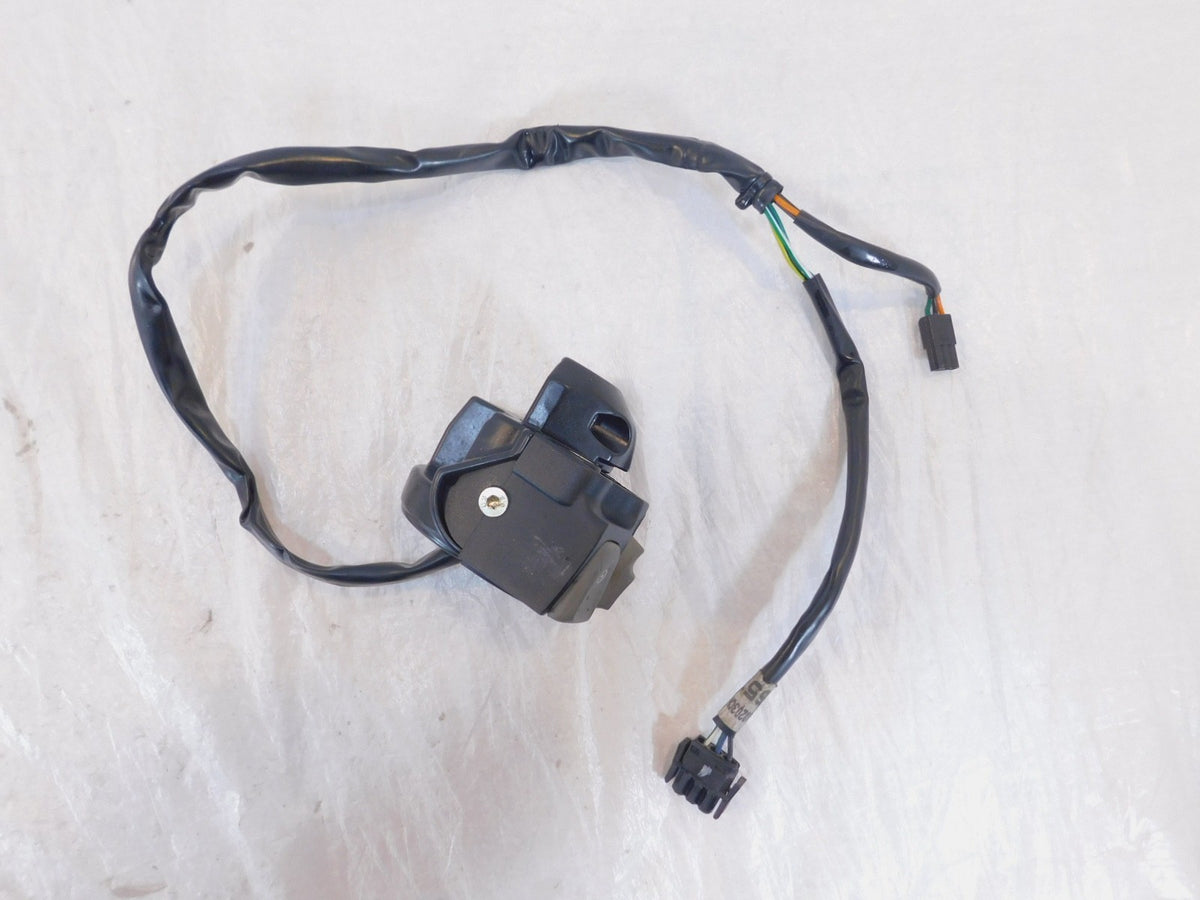 2001-2005 BMW F650CS Right Front Handlebar Horn Handlebar Kill Switch - C3 Cycle