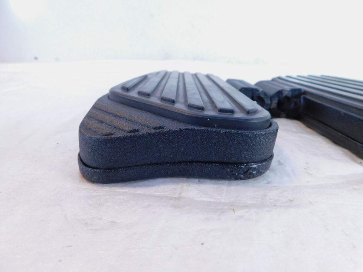 Kawasaki Vulcan 1500 Nomad Fi Left/Right Rear Passenger Footrest Footboards - C3 Cycle
