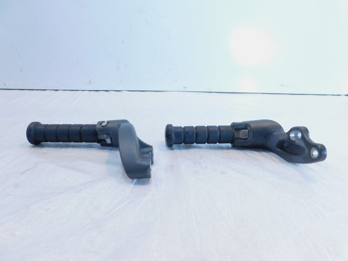 2018-2022 Indian Scout 1200 Black Rear Left/Right Passenger Foot Pegs w/ Mounts - C3 Cycle