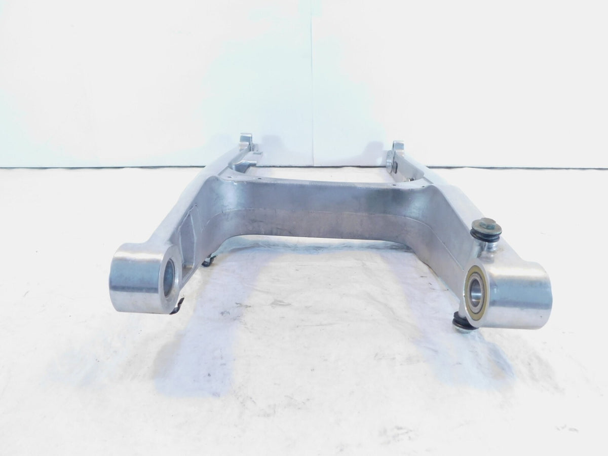 2002 2003 2004 Harley Davidson V-Rod VRSC Vrod Rear Wheel Fork Swingarm Bracket