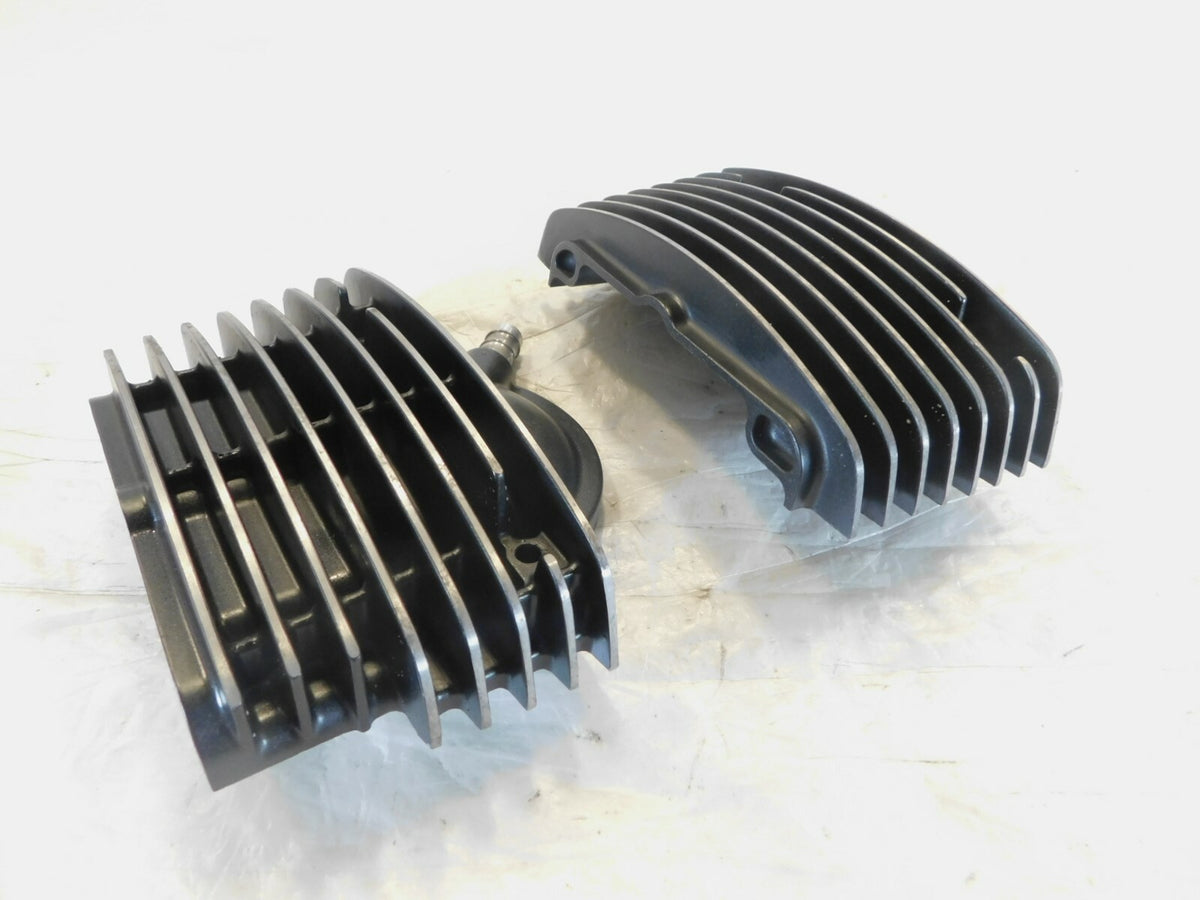 Yamaha V-Star 1100 Classic Custom Midnight & Silverado Cylinder Head Side Covers