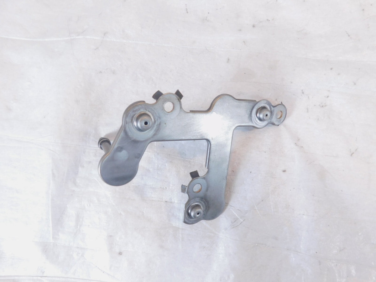 1994-1995 Honda CB1000 CB 1000 Engine Motor Crankcase Oil Passage Plate - C3 Cycle