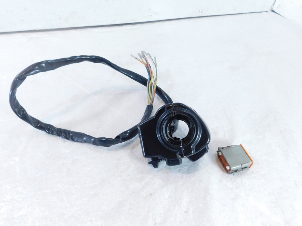 Harley Electra Glide Left Handlebar Engine Start Kill Switches w/ Radio Volume - C3 Cycle