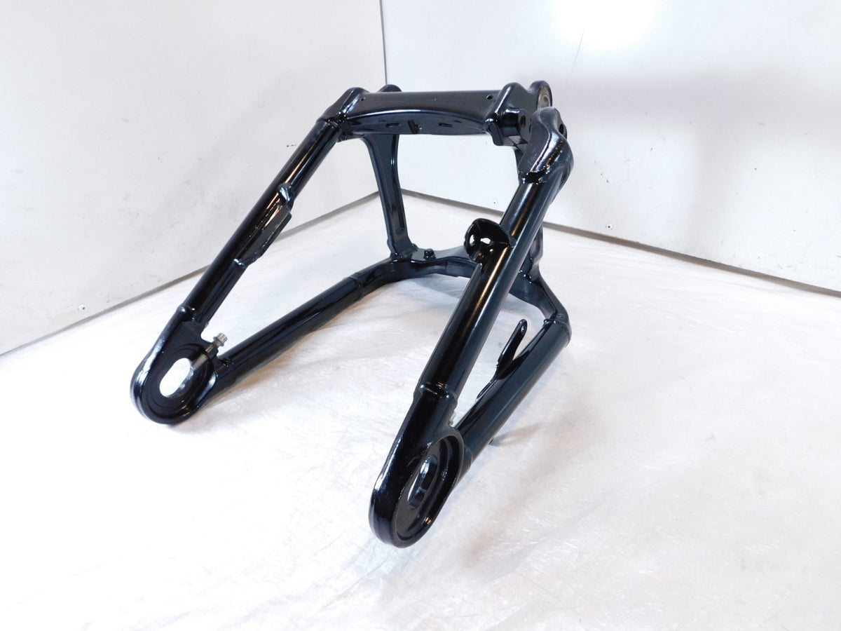 Harley Davidson Softail Heritage Milwaukee 8 M8 Rear Wheel Fork Swingarm Bracket - C3 Cycle