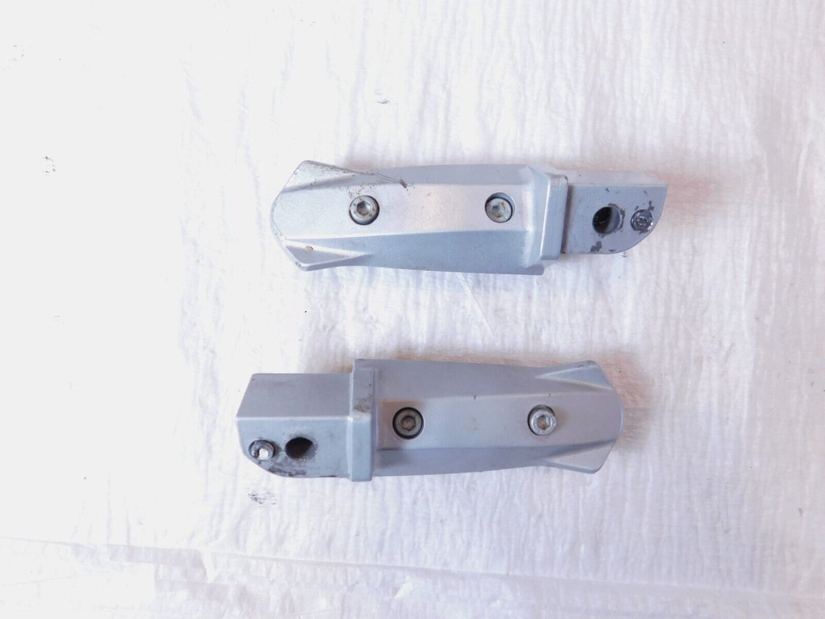 BMW R1150R R1150RS R1150GS Left/Right Rear Passenger Pillion Footrest Foot Pegs - C3 Cycle