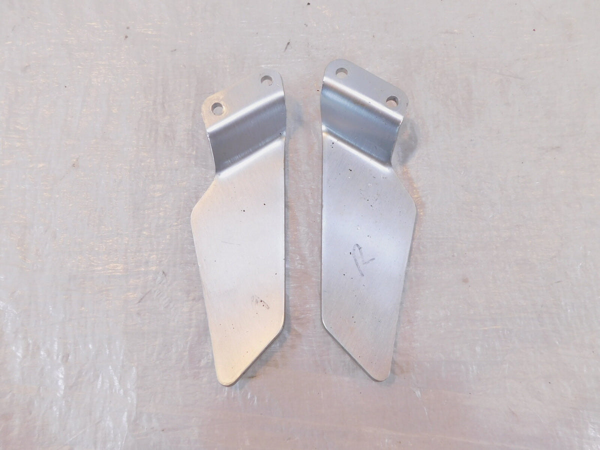 89-99 Yamaha FZR600R FZR600 Left & Right Footpeg Footrest Heel Guard Brackets - C3 Cycle