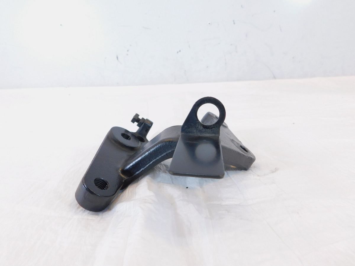 Honda VT750 750 Shadow Ace & Deluxe Front Right Foot Rest Peg Mount Bracket Stay - C3 Cycle