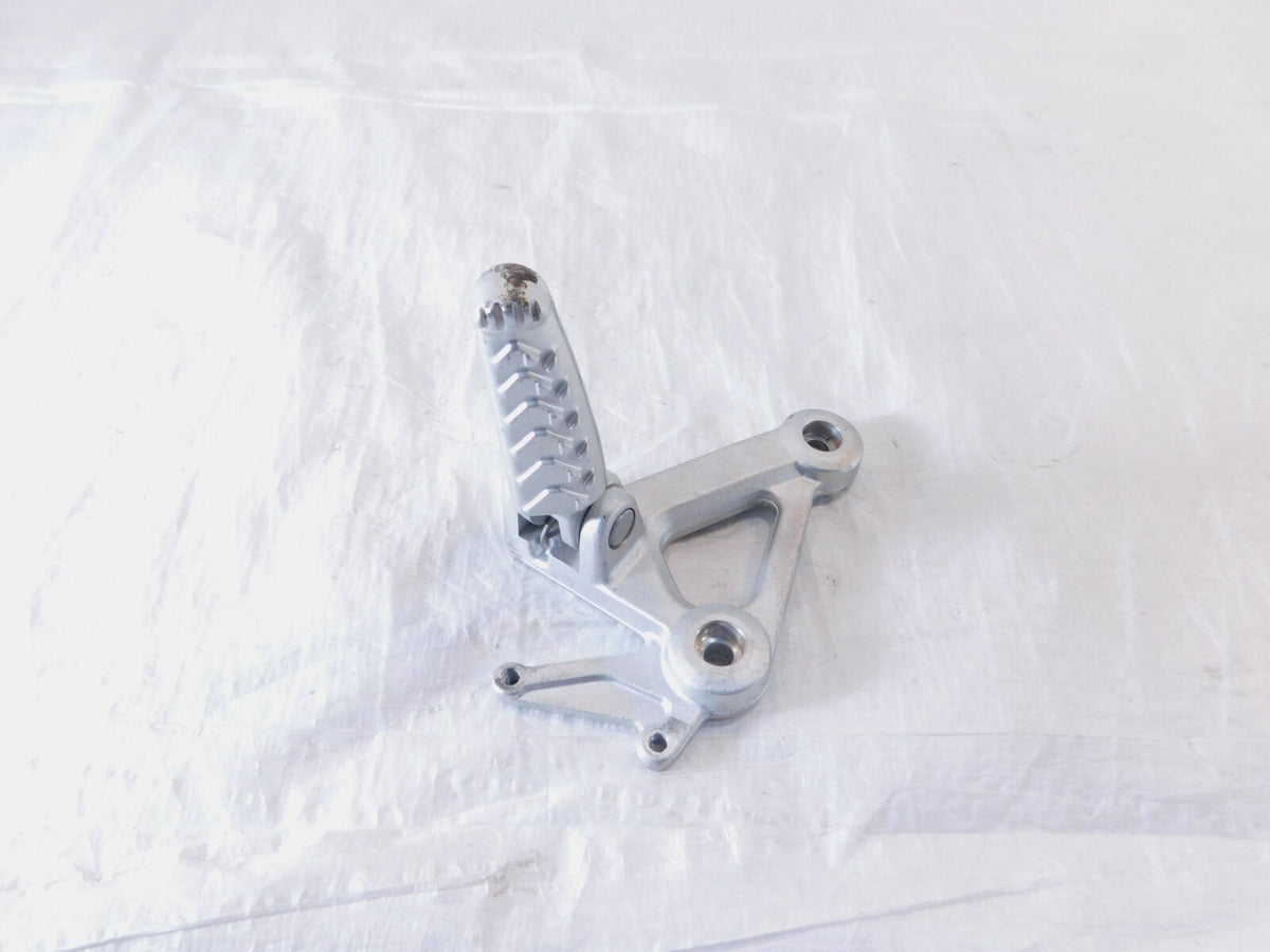 Aprilia SL750 Shiver 750 900 Front Left Footrest Foot Peg & Bracket Mount Stay