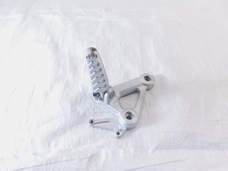 Aprilia SL750 Shiver 750 900 Front Left Footrest Foot Peg & Bracket Mount Stay