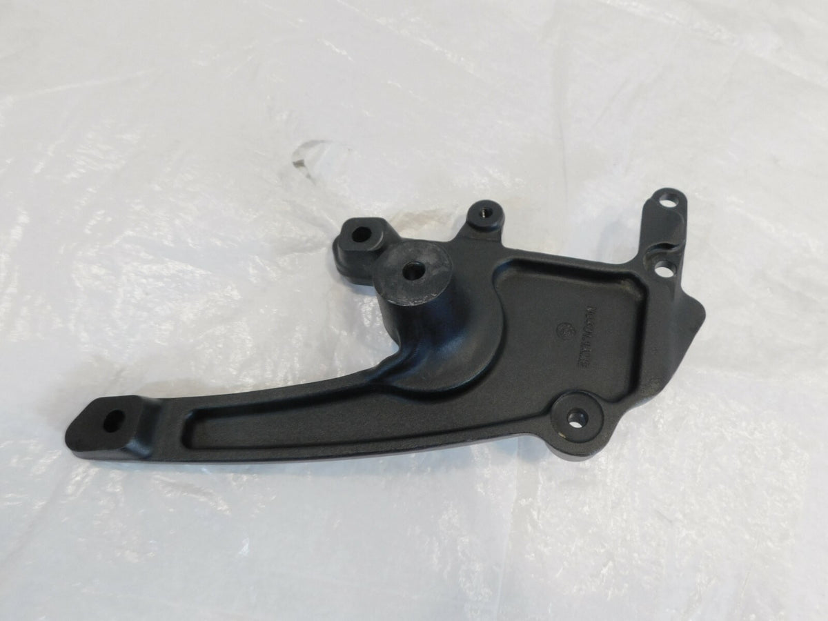 2009 & 2010 Buell 1125 1125R 1125CR Right Front Footrest Foot Peg Bracket Mount