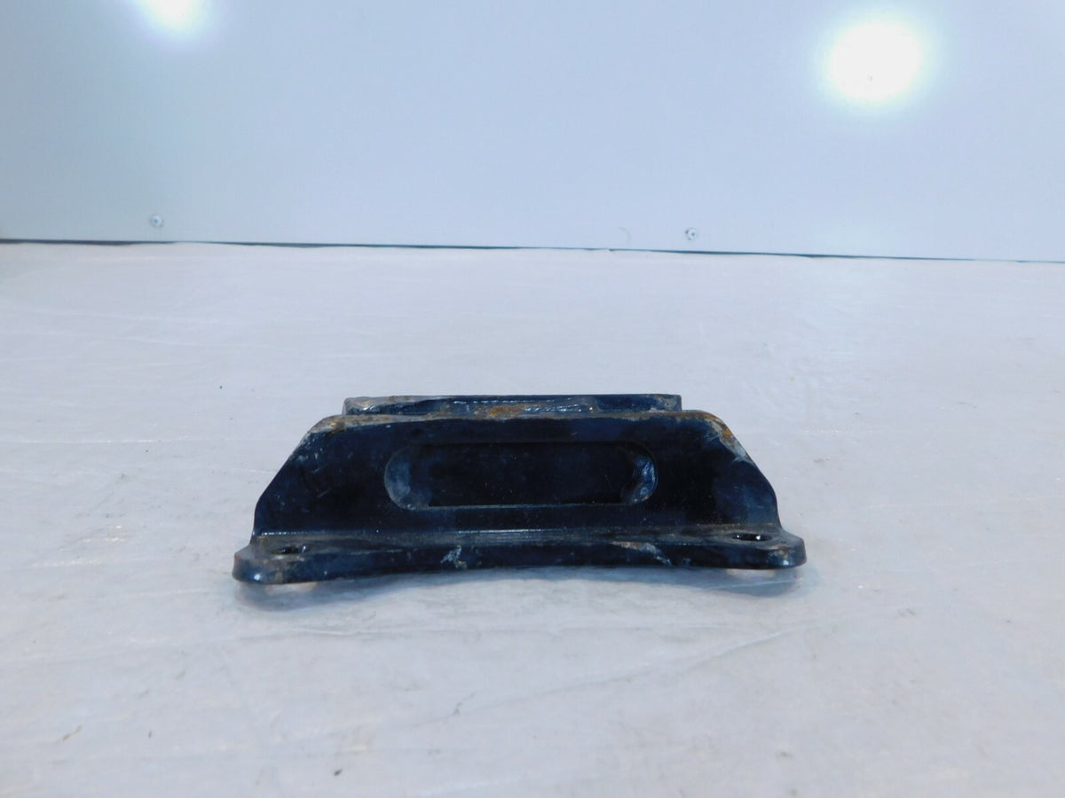 Kawasaki Vulcan 1600 Nomad Classic Right Front Footpeg Footboard Bracket Mount