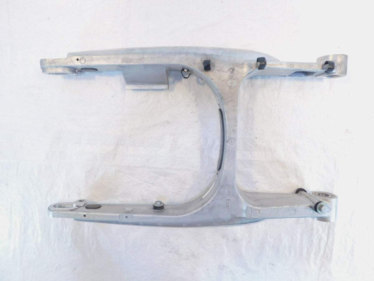 2002 2003 2004 Harley Davidson V-Rod VRSC Vrod Rear Wheel Fork Swingarm Bracket