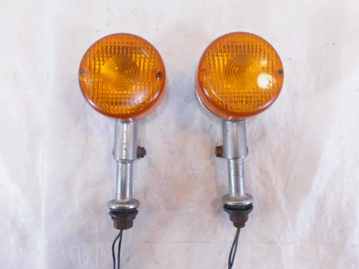 1981-1983 Yamaha Virago 750 XV750 Front Left/Right Turn Signal Indicator Lights