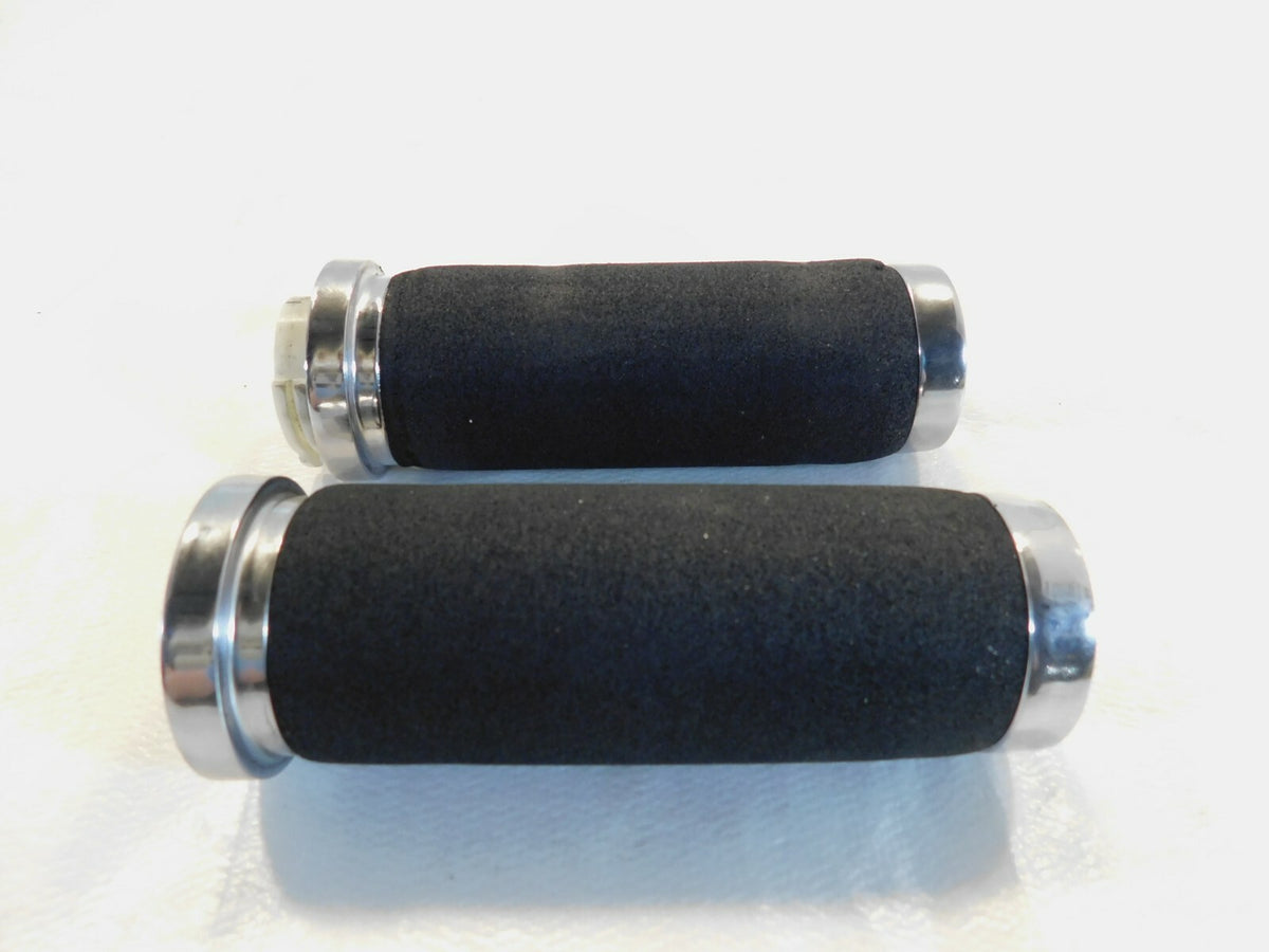 Harley Davidson Touring Dyna Sportster & Softail Left & Right Handlebar Grips