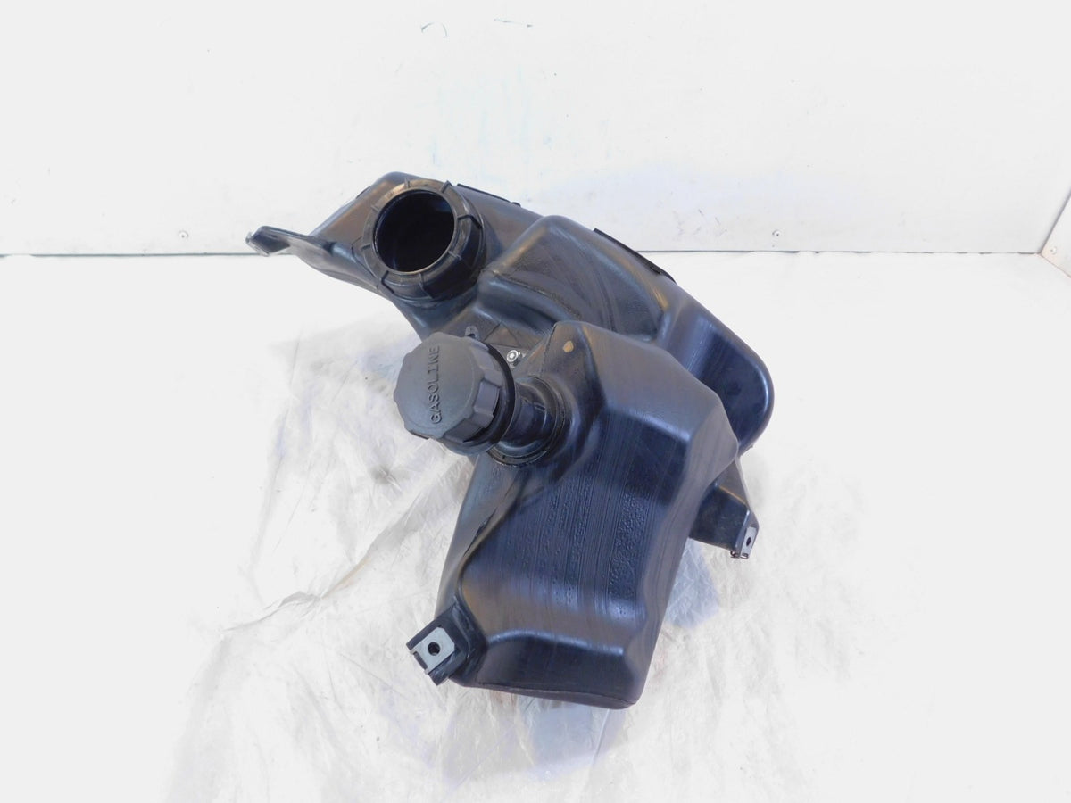 Piaggio Vespa Primavera Sprint 50 150 Fuel Petrol Gas Tank Reservoir 1B003095 - C3 Cycle