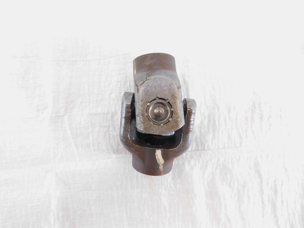 83-86 Honda VT500 Ascot & Shadow 500 Rear Wheel Driveshaft Yoke U-Joint Knuckle - C3 Cycle