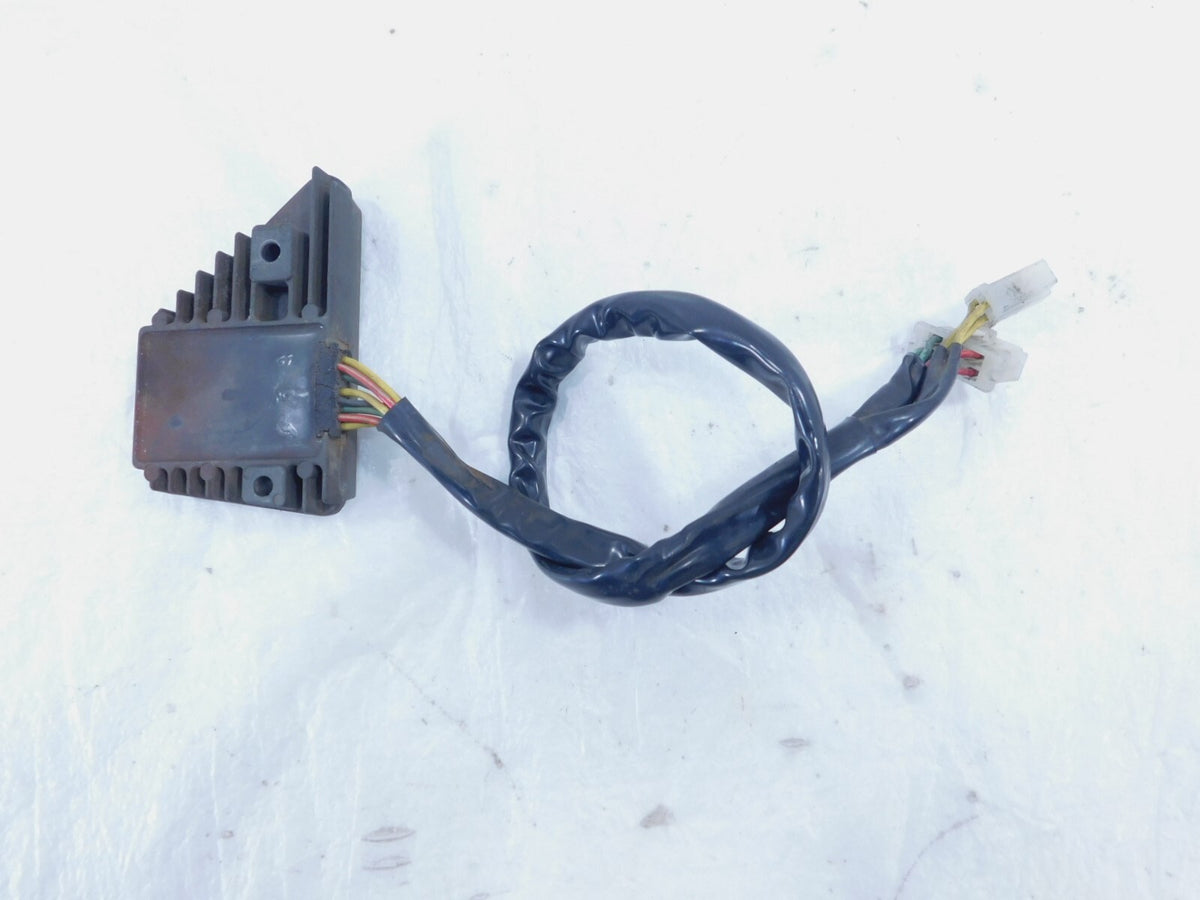 1984-1985 Honda VF500C Magna V30 500 Electrical Voltage Regulator Rectifier - C3 Cycle