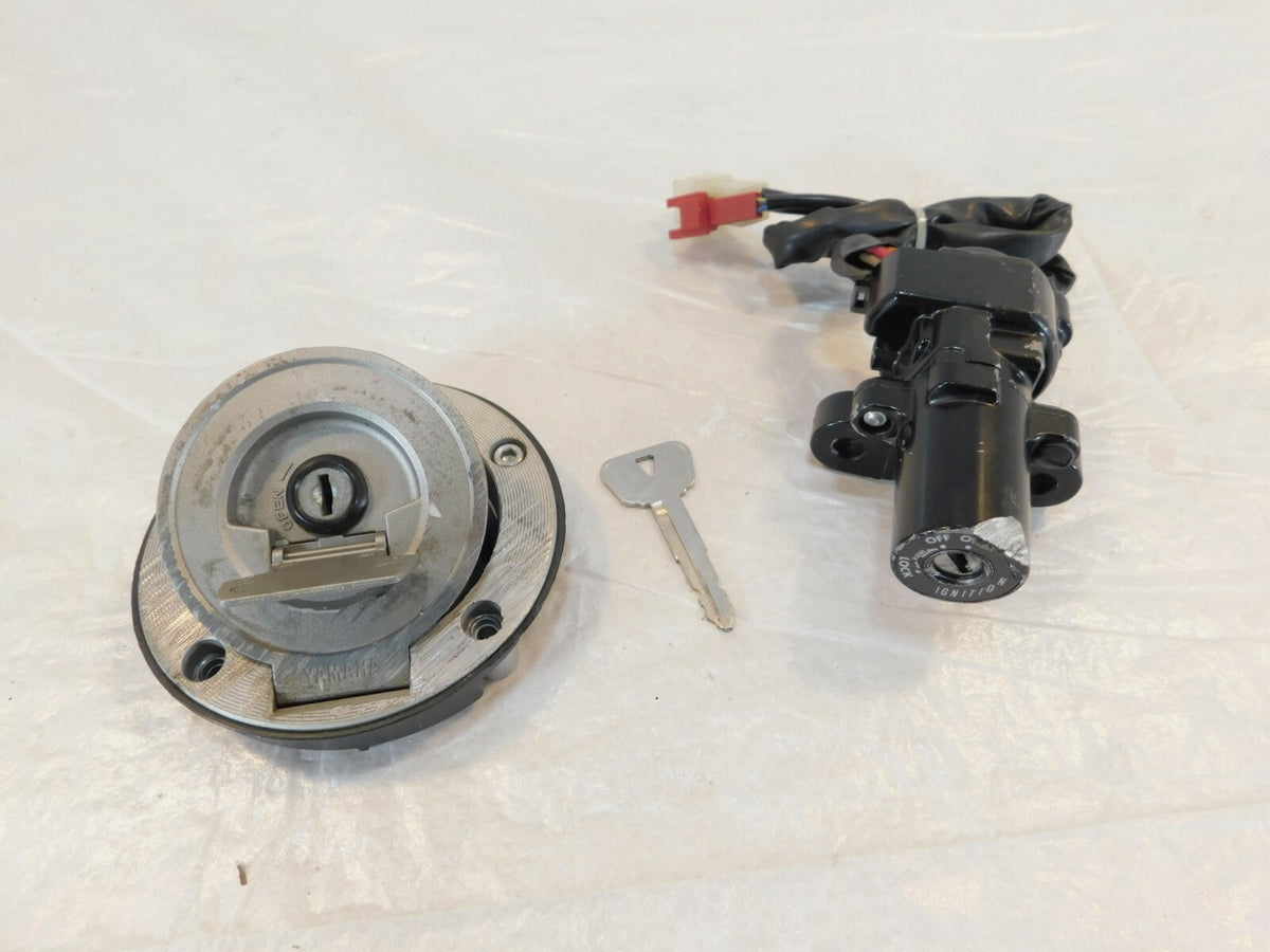 2007-2008 Yamaha YZFR1 YZF R1 Ignition Switch Gas Fuel Tank Cap Lock Key Set