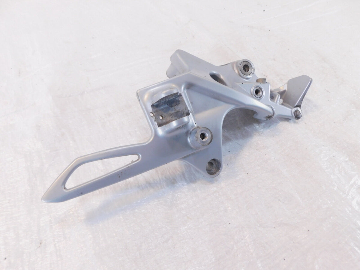 BMW F800 F800R F800S F800ST Right Front Footrest Foot Peg Bracket Mount Stay - C3 Cycle