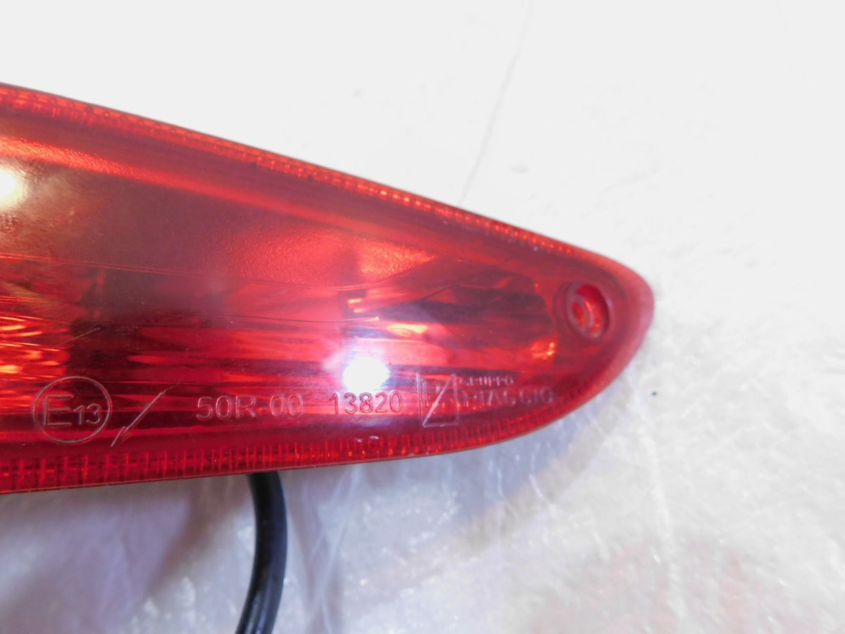 Vespa Primavera Sprint 50 125 150 Pair Rear Fender Auxiliary Side Light Lamps - C3 Cycle