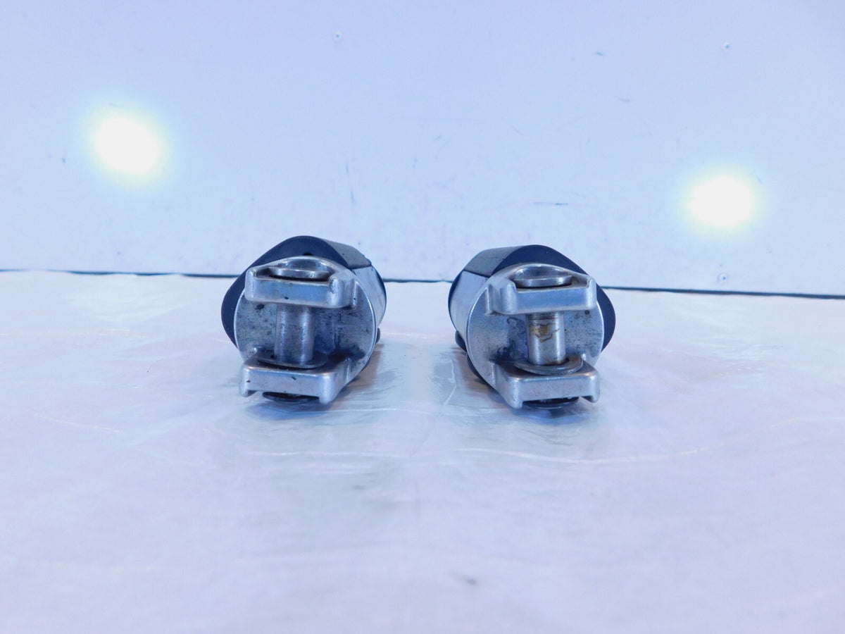 2000 00 Victory Standard V92 Cruiser Rear Passenger Peg Footrest Footpegs - C3 Cycle