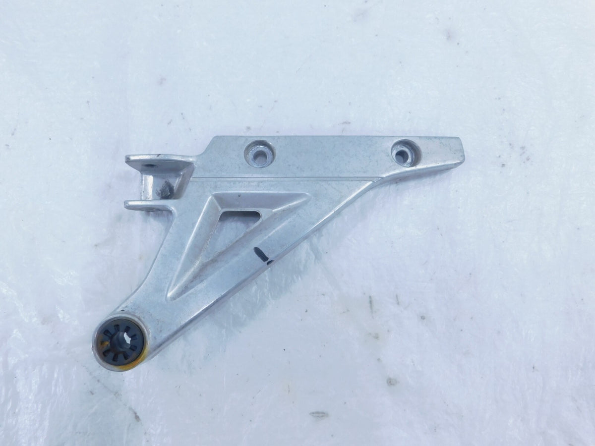 1984-1985 Honda VF500 Magna V30 500 Rear Right Passenger Foot Peg Footrest Mount - C3 Cycle
