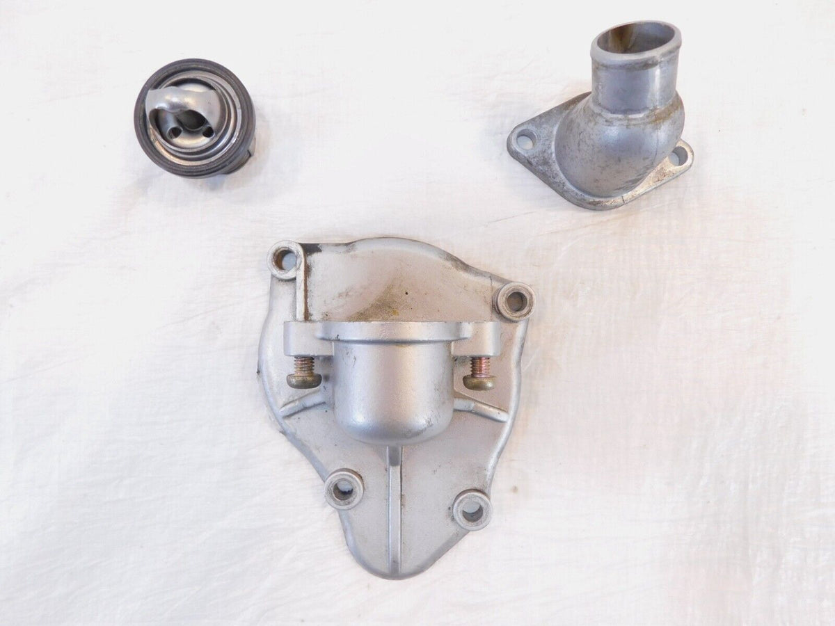 Suzuki Intruder 700 750 800 Boulevard S50 Water Pump Cover Thermostat & Housing