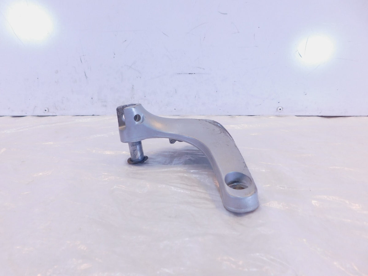 2003 2004 2005 Victory Vegas Kingpin Silver Right Footpeg Footrest Mount Bracket - C3 Cycle