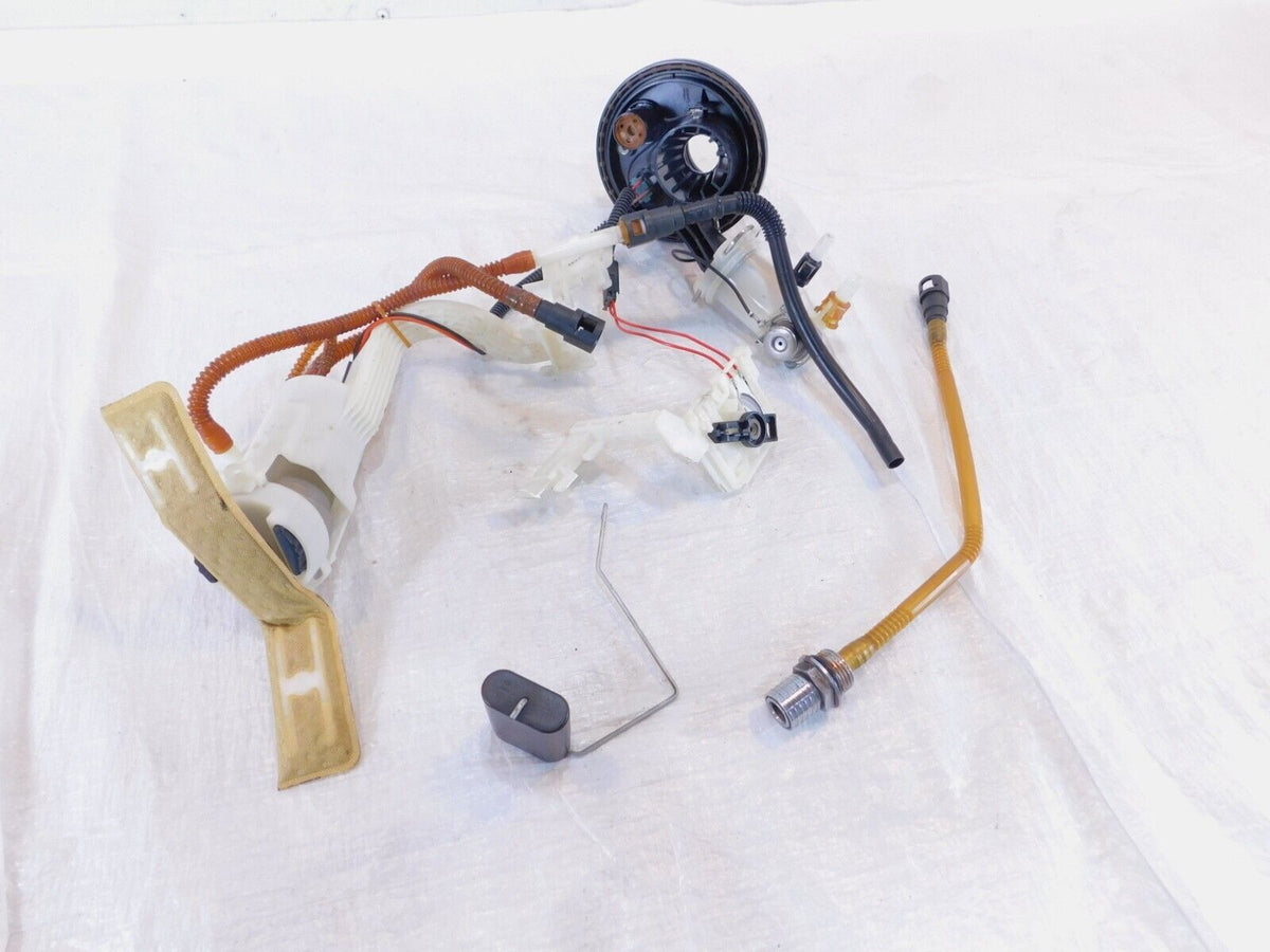 Harley Davidson Touring Road Street & Electra Glide Fuel Gas Petrol Tank Pump - C3 Cycle
