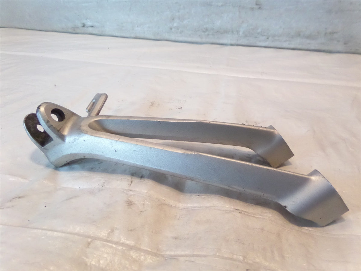2006-2007 Suzuki GSX-R600 GSX-R750 Right Rear Passenger Footpeg Footrest Bracket - C3 Cycle