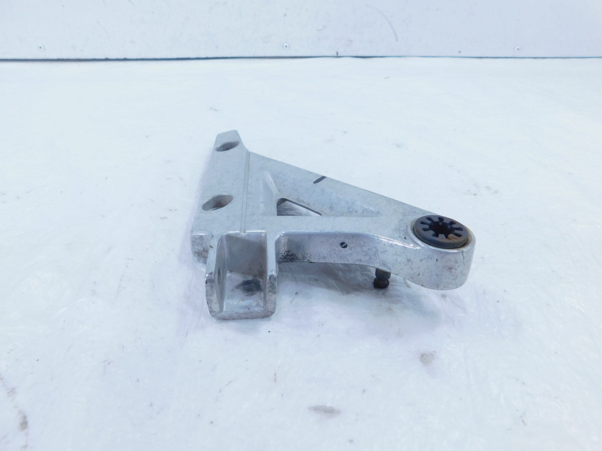 1984-1985 Honda VF500 Magna V30 500 Rear Right Passenger Foot Peg Footrest Mount - C3 Cycle