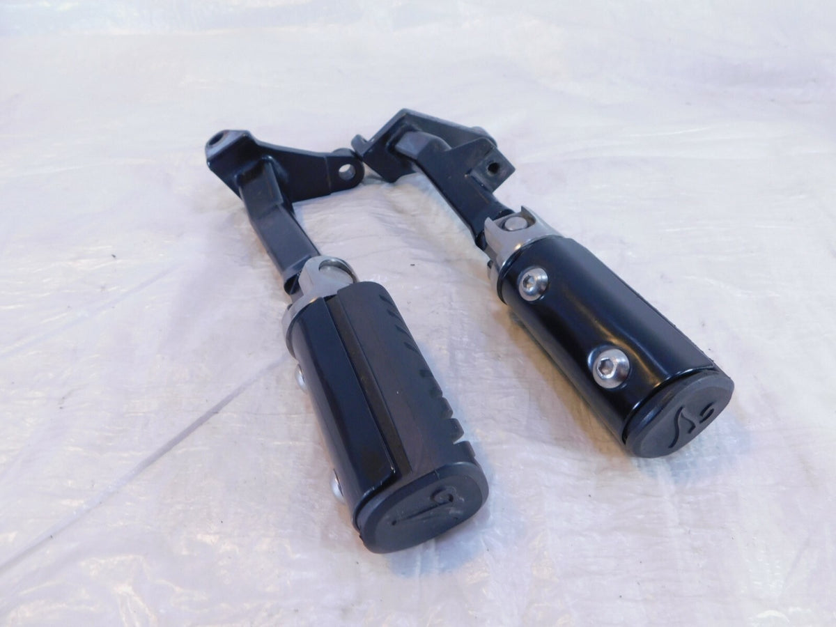 Victory V92 Cruiser Rear Passenger Left & Right Footrest Footpegs Mount Brackets - C3 Cycle