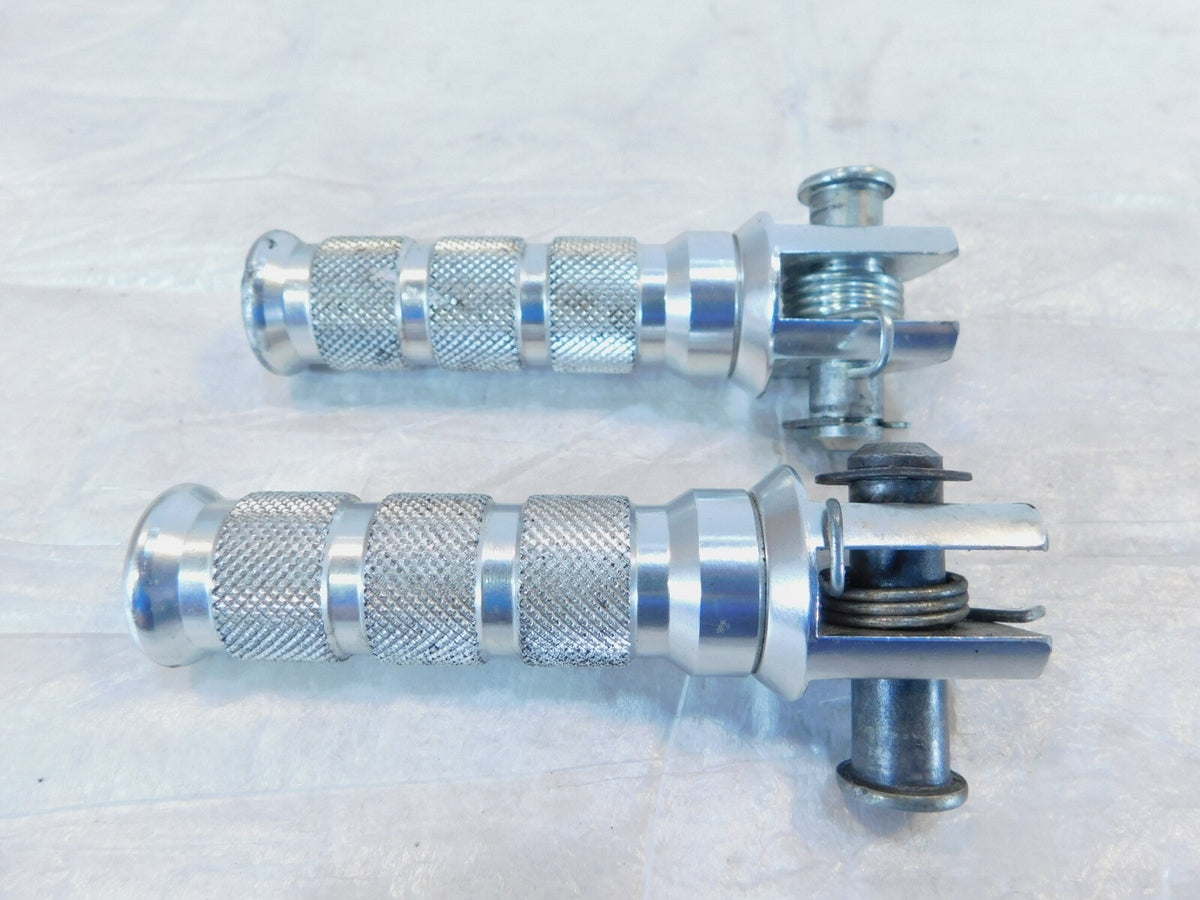 2001 01 Kawasaki Ninja ZX-6 ZX600E Silver Front Left & Right Footrests Footpegs - C3 Cycle