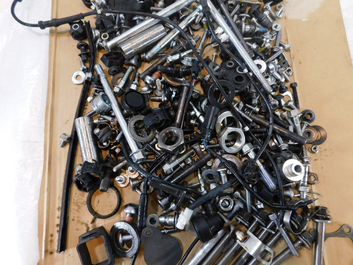 2022 22 Yamaha YZFR7 YZF-R7 R7 Miscellaneous Nuts Bolts & Brackets Parts Box Lot - C3 Cycle